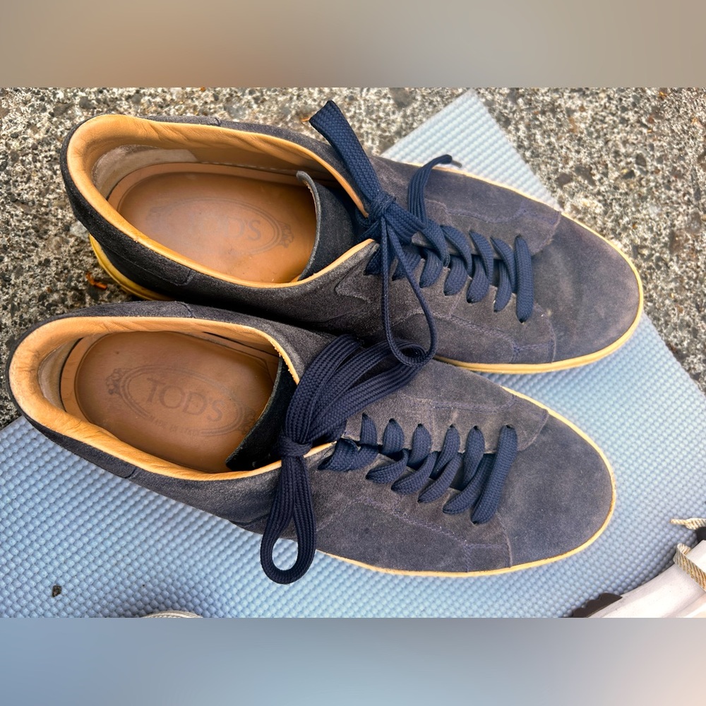 Tods men suede 9.5 sneakers